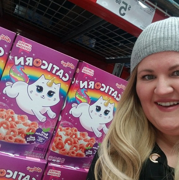 Meet your Posher, Erica - Picture 3 of 8